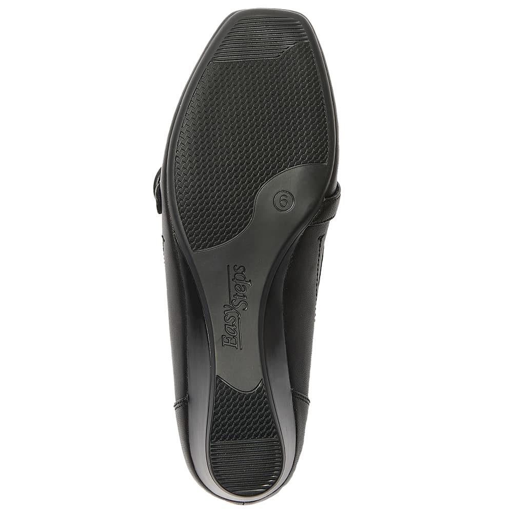Savoy Heel in Black Leather