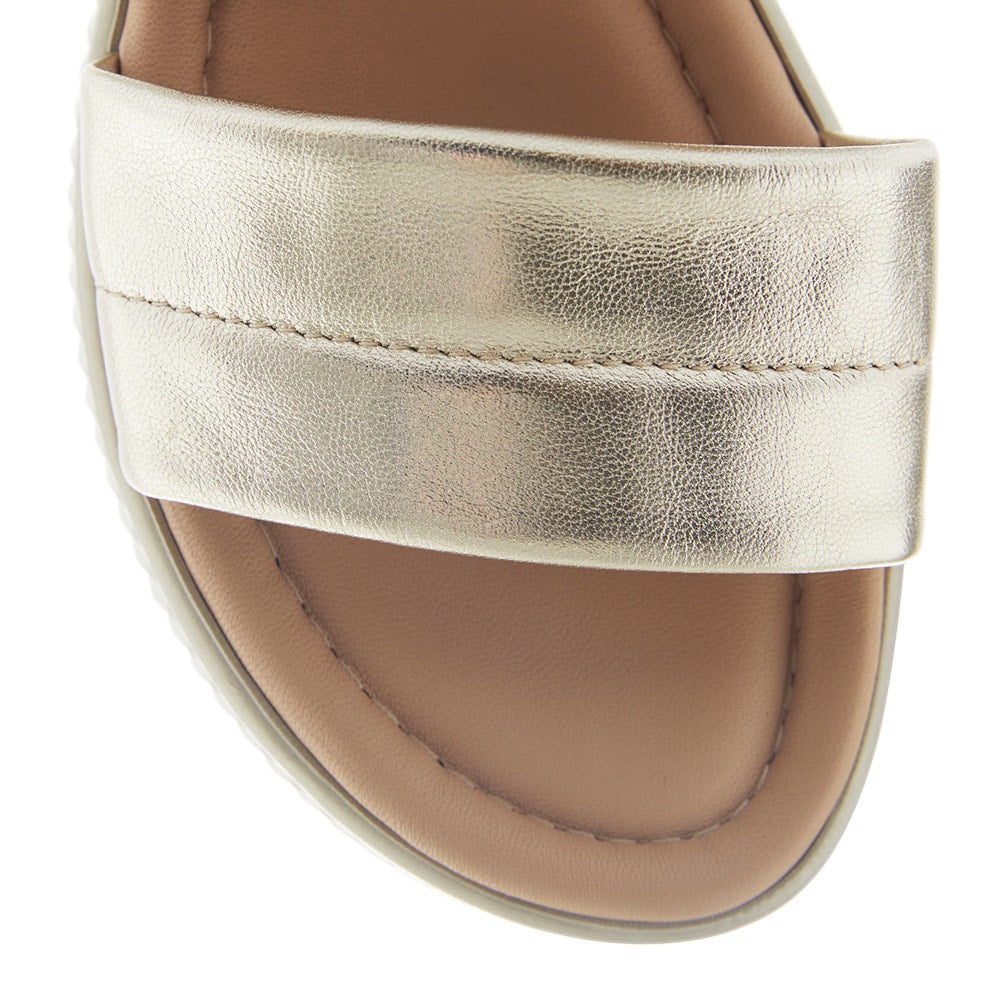 Shift Wedge in Blush Glove/platinum Leather