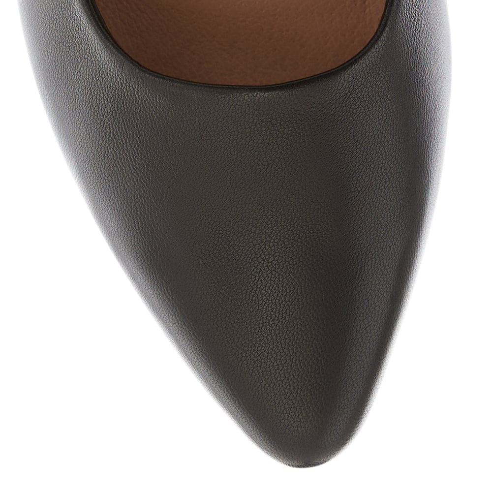 Sinatra Flat in Black Leather