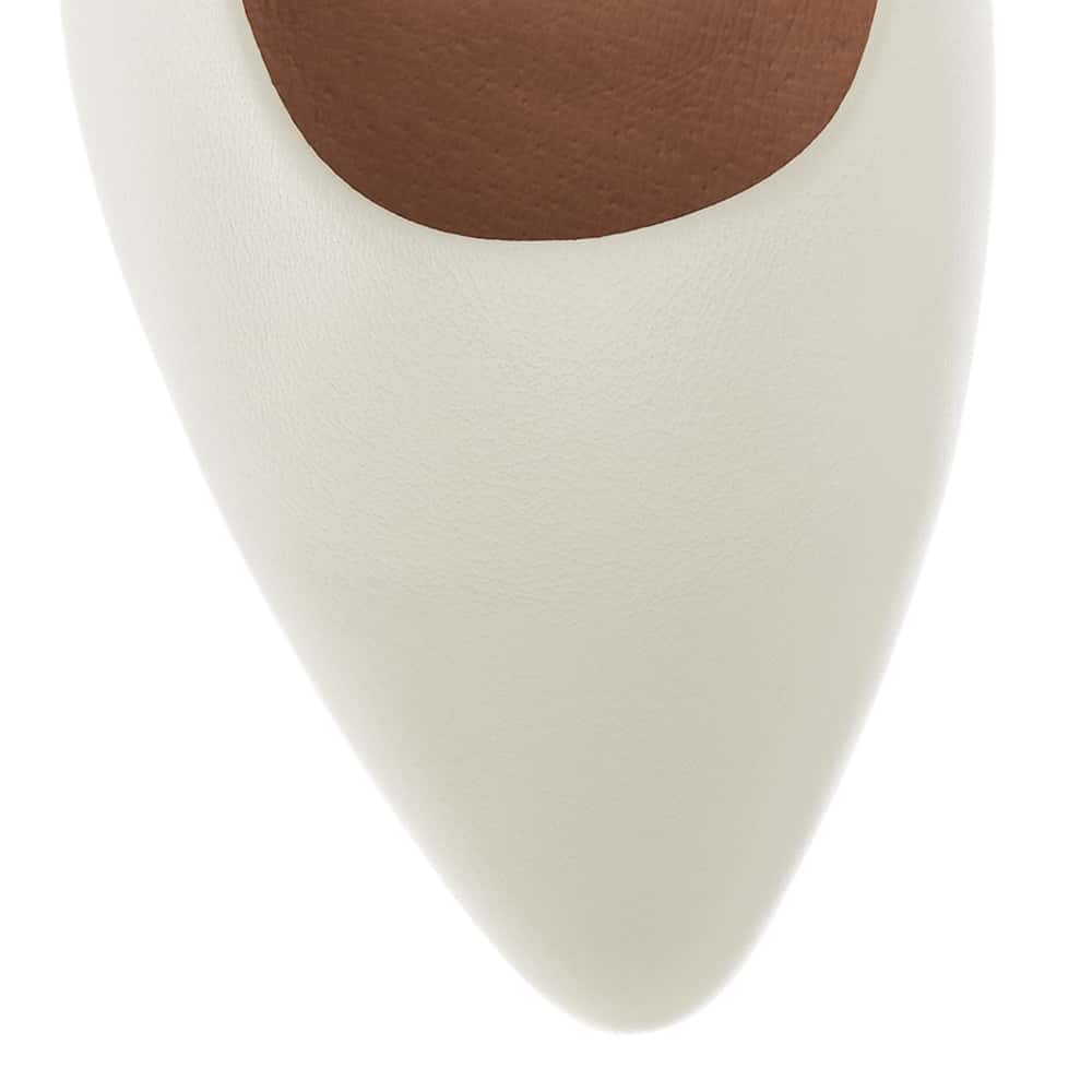 Sinatra Flat in Ivory Leather