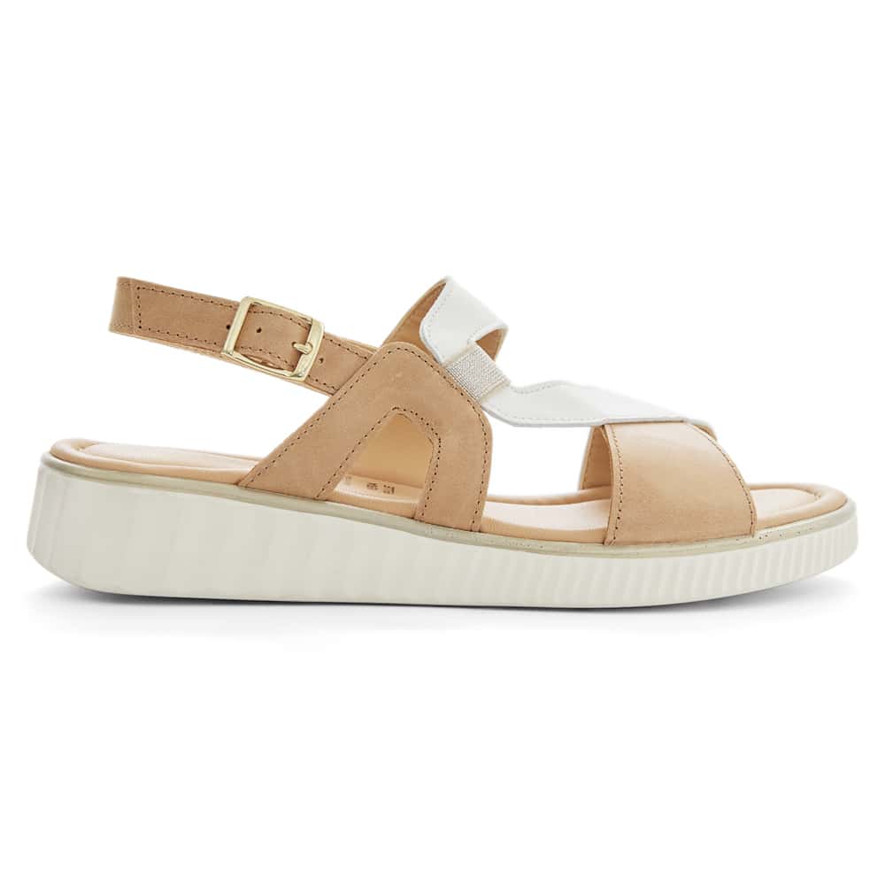 Solo Wedge in Camel Glove/white Leather