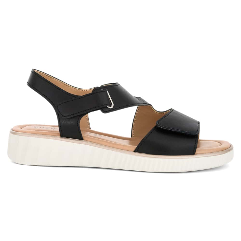 Soraya Wedge in Black Leather