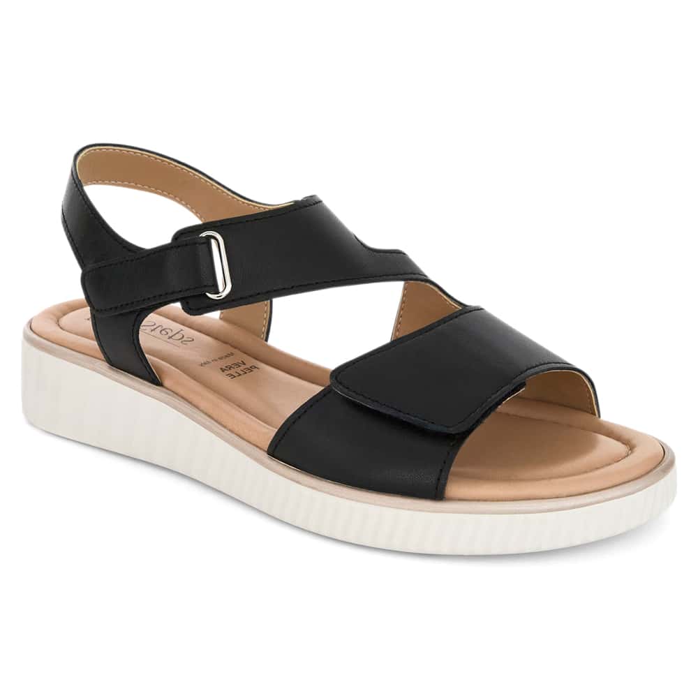 Soraya Wedge in Black Leather