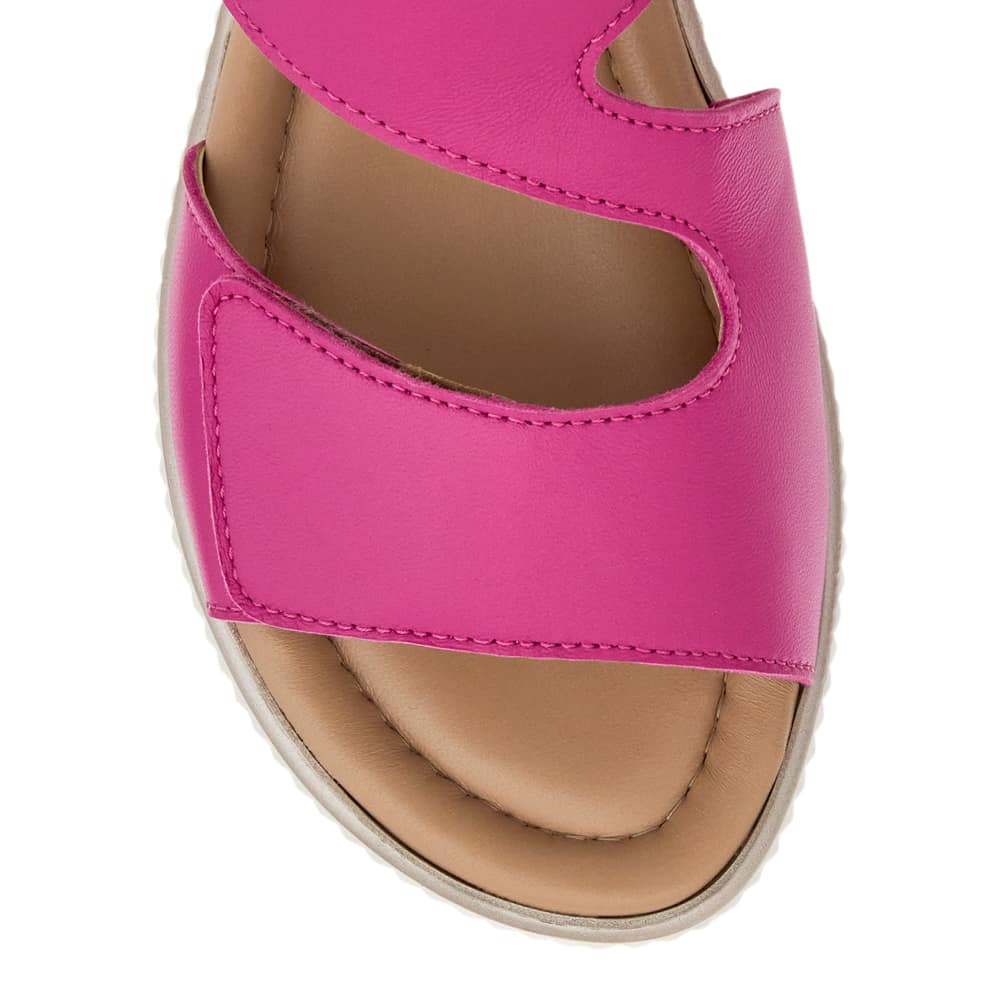 Soraya Wedge in Pink Leather