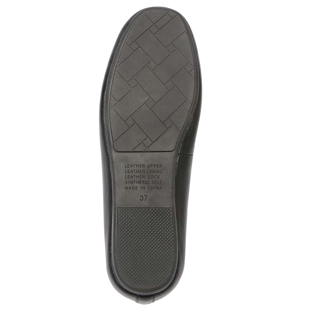 Tango Loafer in Black Leather