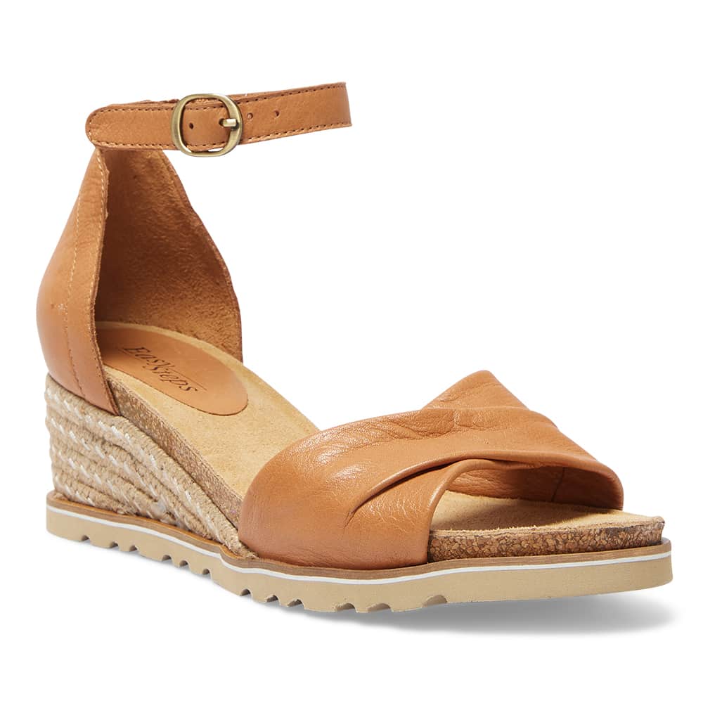 Tora Wedge in Tan Leather