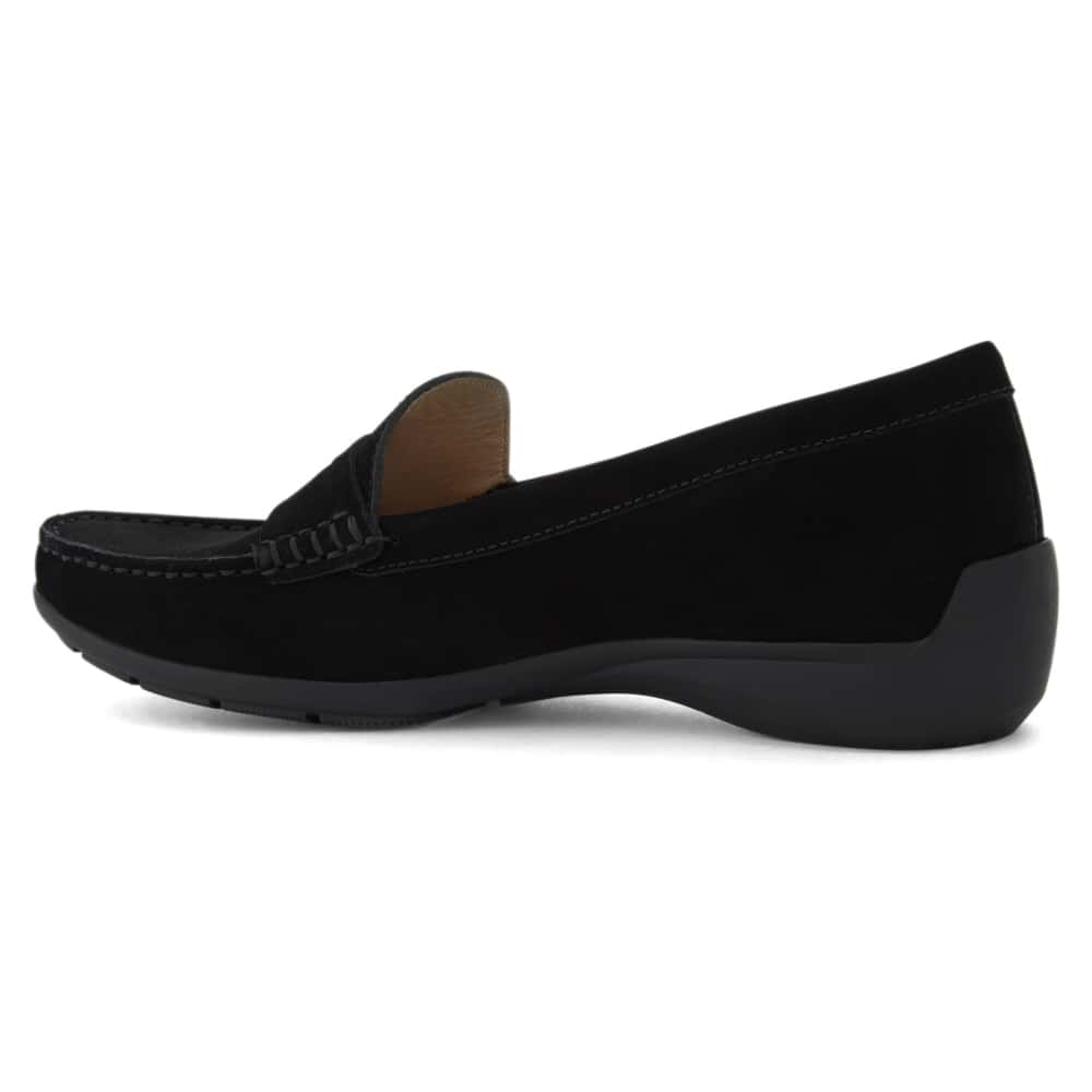 Travis Loafer in Black Nubuck