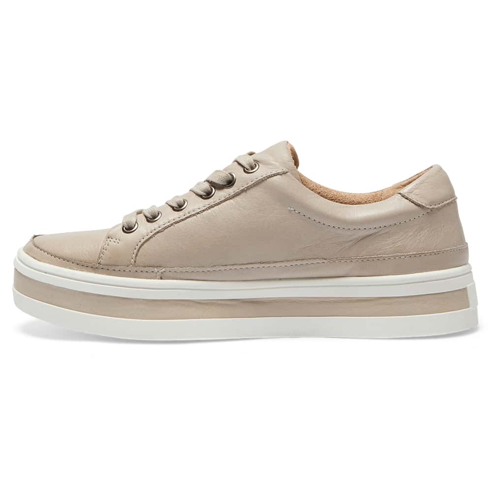 Uruguay Sneaker in Light Grey Leather