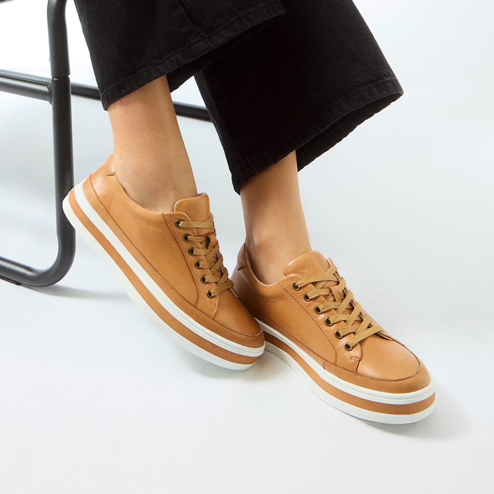 Uruguay Sneaker in Tan Leather