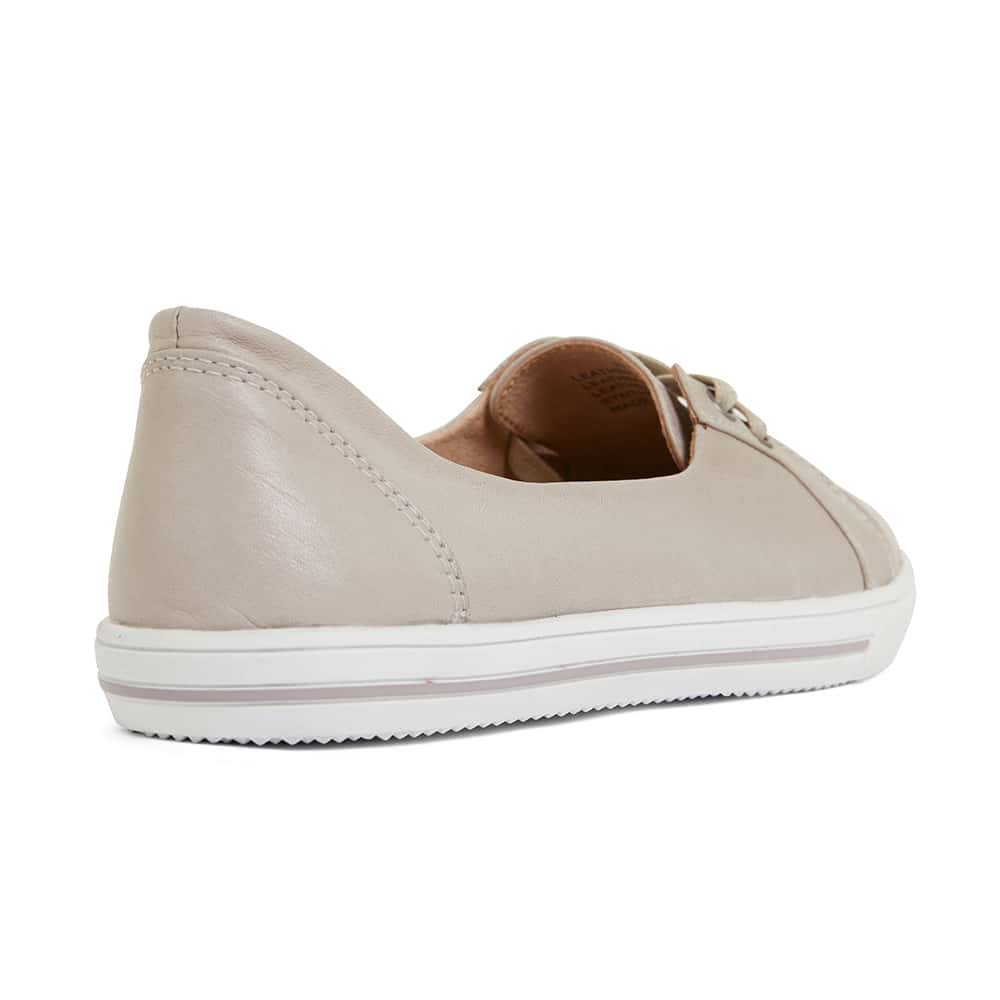 Vectra Sneaker in Light Grey Leather
