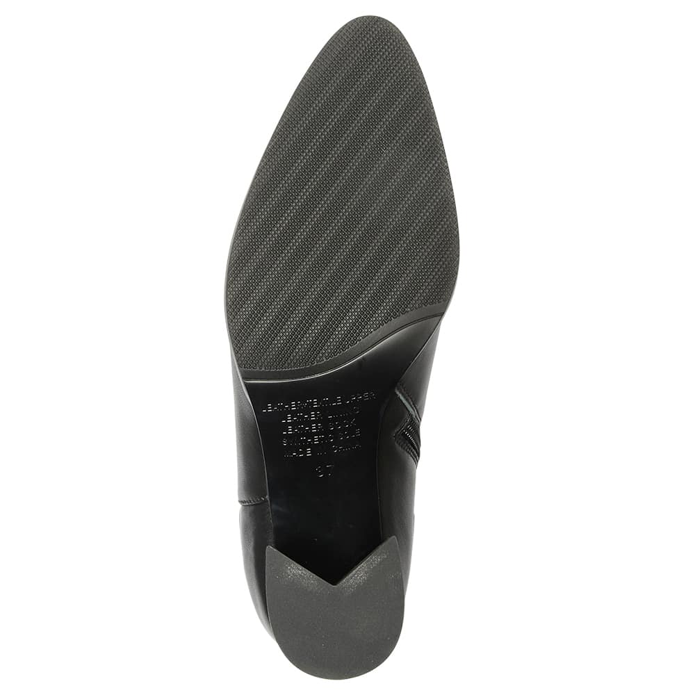 Altona Boot in Black / Emboss Stretch Leather