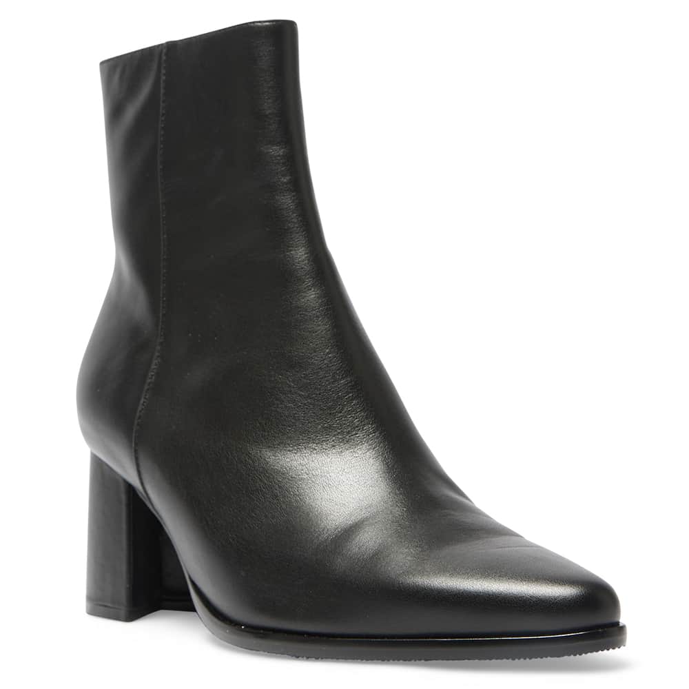Avenue Boot in Black Leather