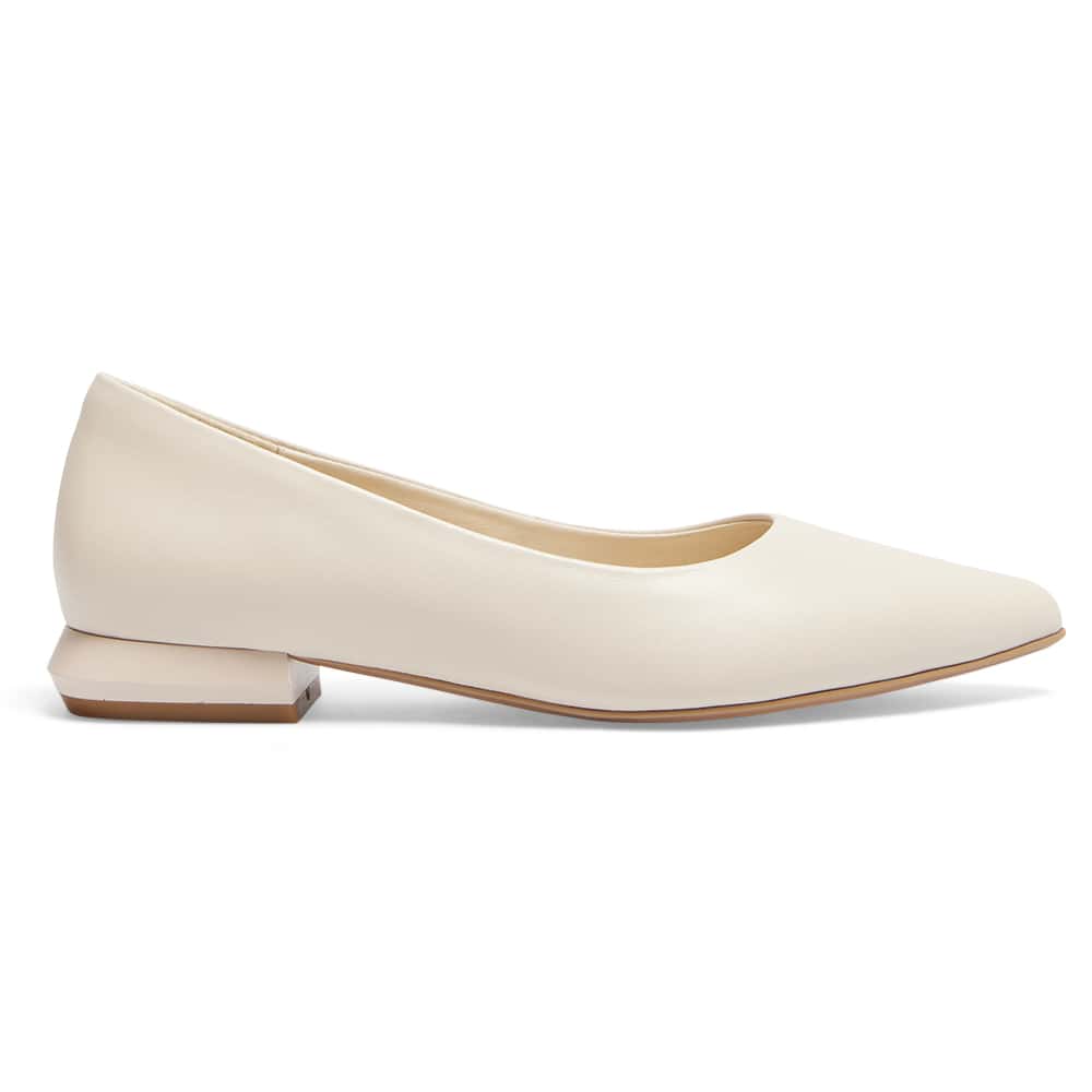 Cassie Ballet Flat in Ivory Leather