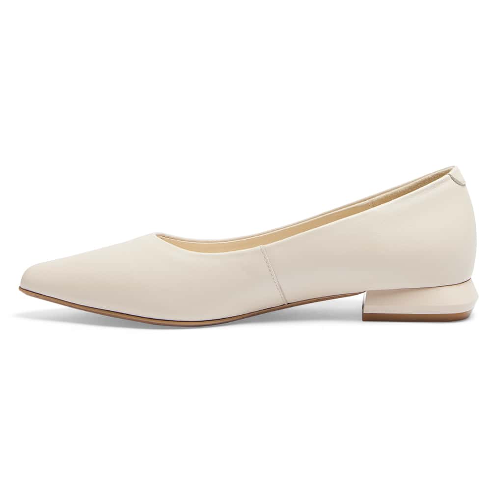 Cassie Ballet Flat in Ivory Leather