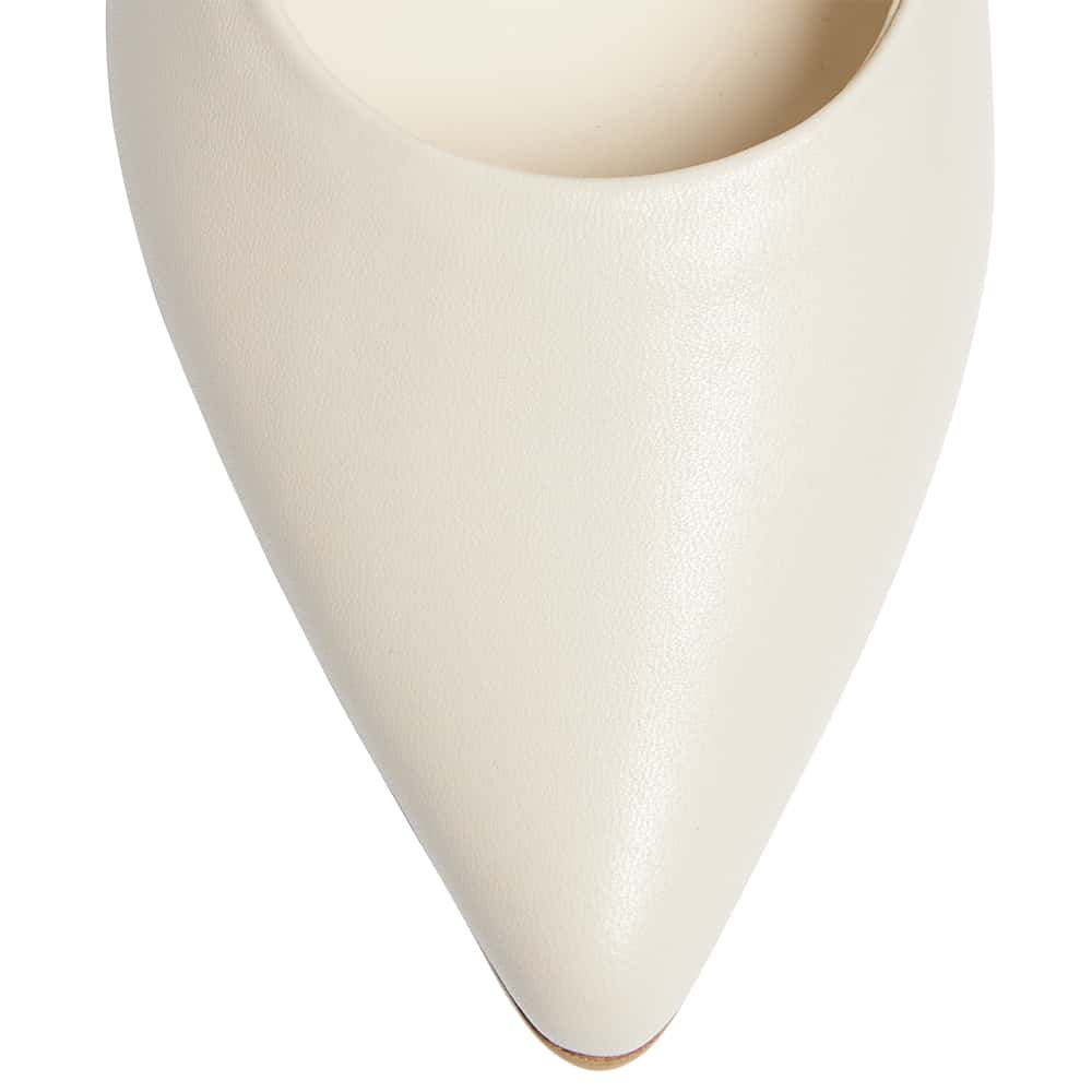 Cassie Ballet Flat in Ivory Leather