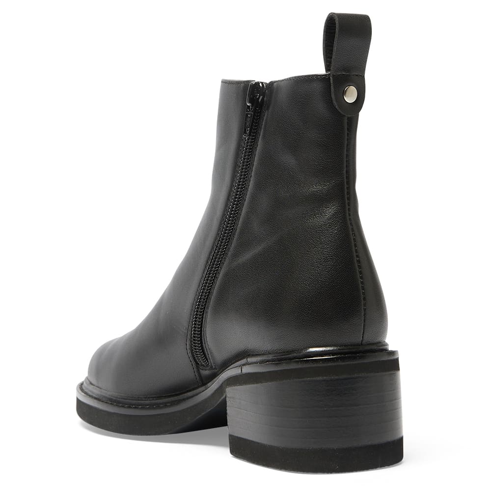 Detroit Boot in Black Leather