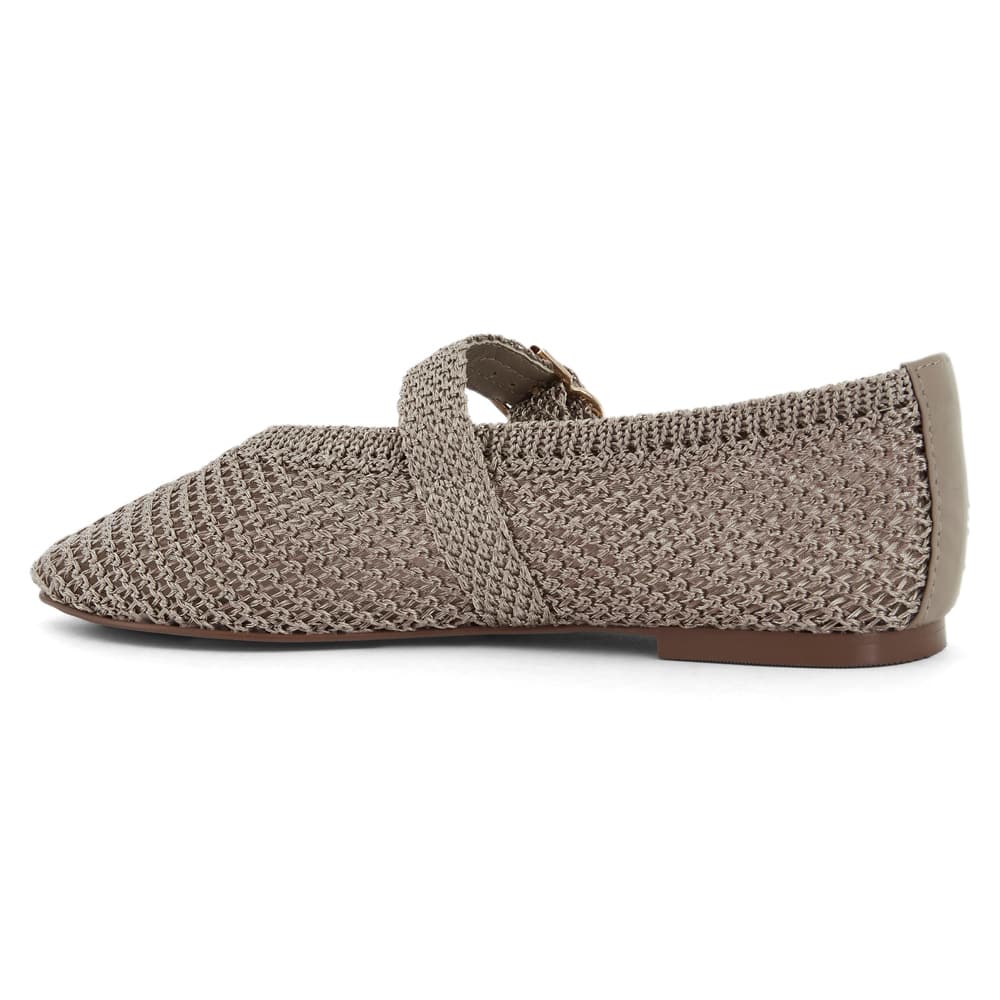 Elope Flat in Nude Crochet