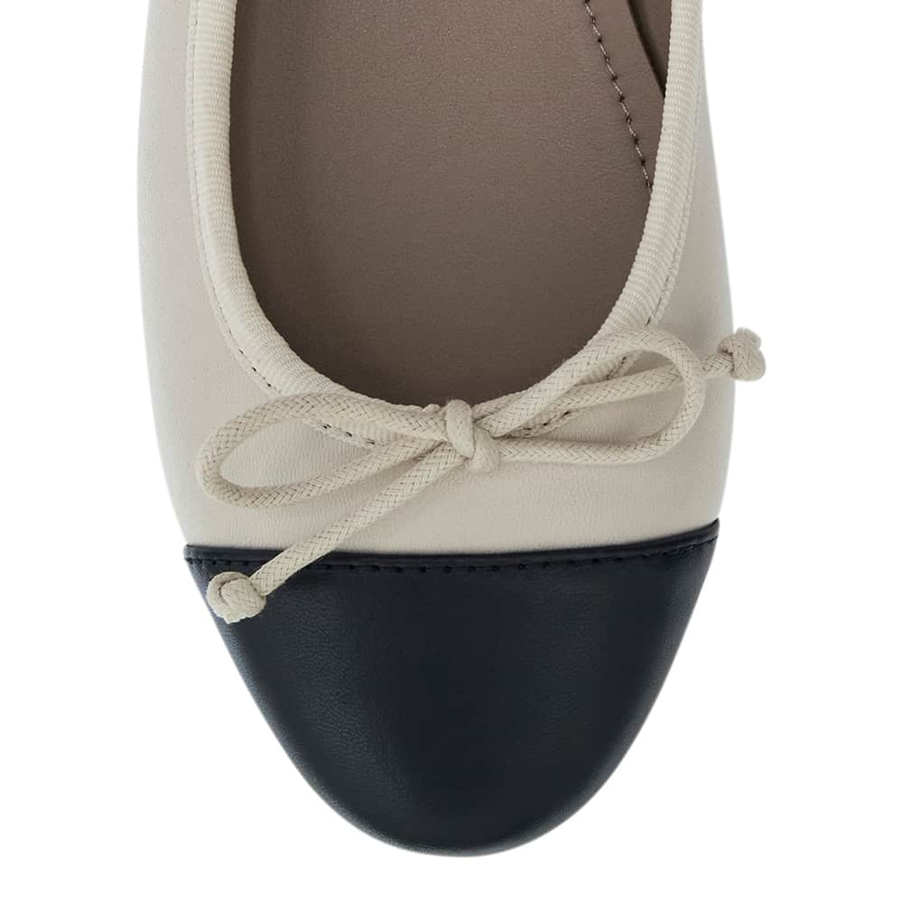 Femme Ballet Flat in Navy And Ivory Leather