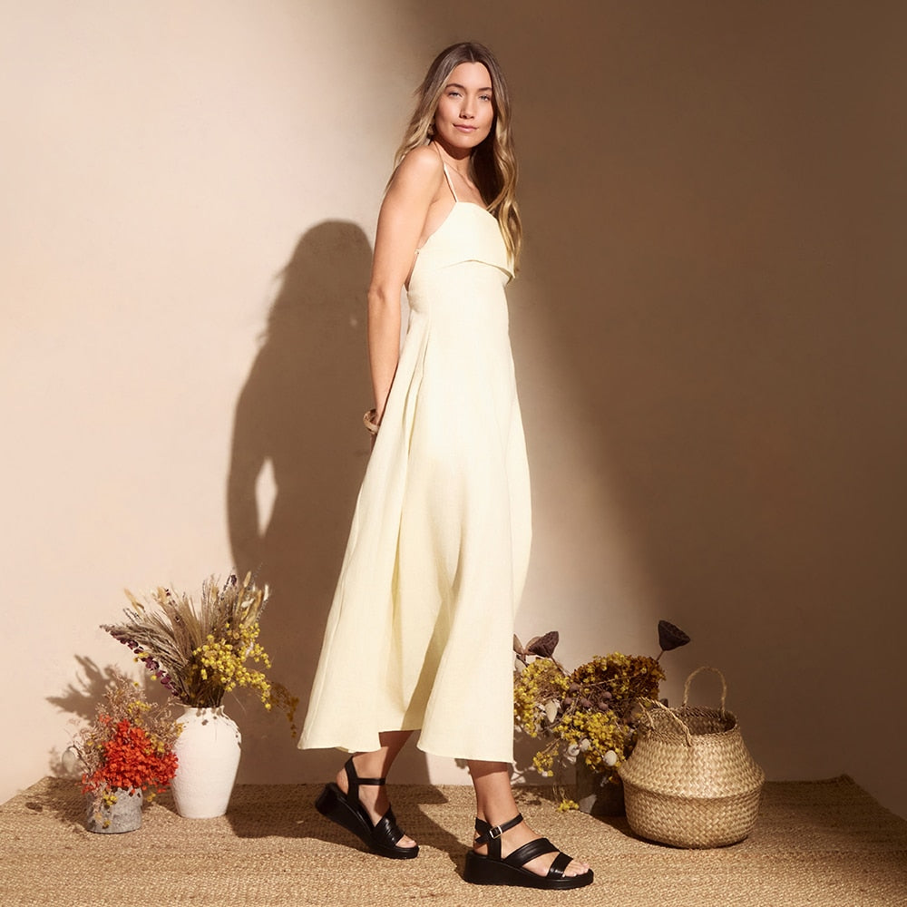 Fianna Wedge in Black Leather