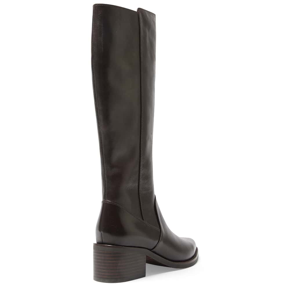 Fortress Boot in Chocolate Glove Leather