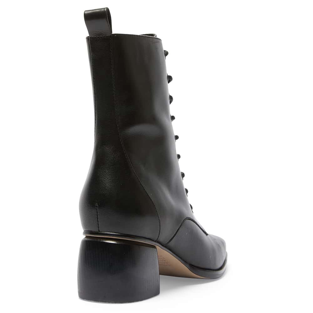 Journey Boot in Black Leather