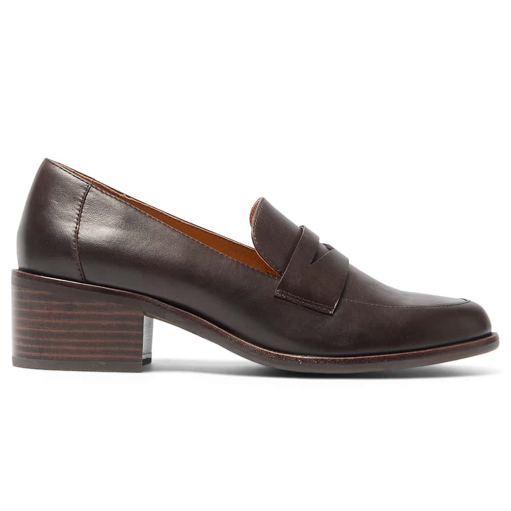 Lincoln Loafer in Chocolate Glove Leather