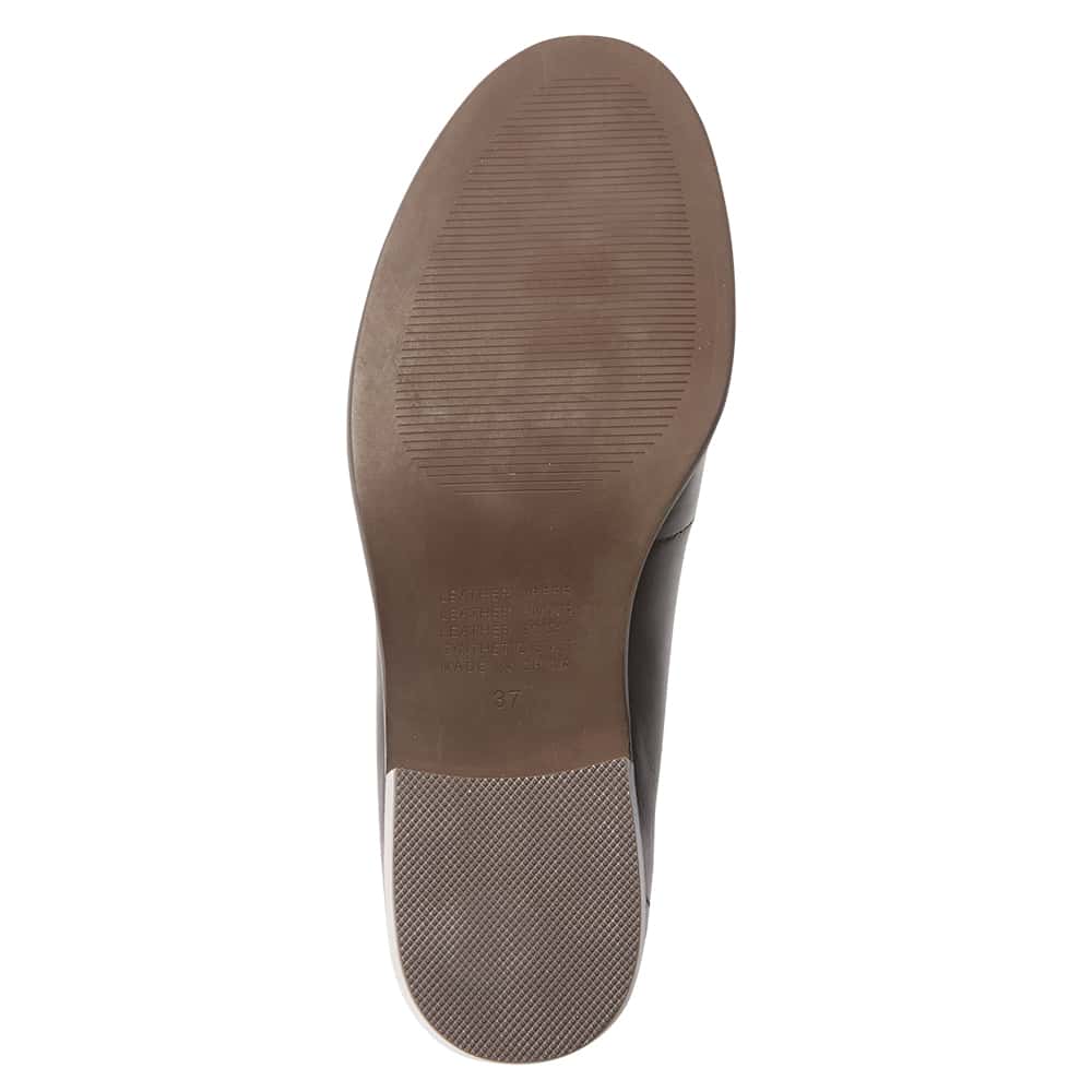 Lincoln Loafer in Chocolate Glove Leather