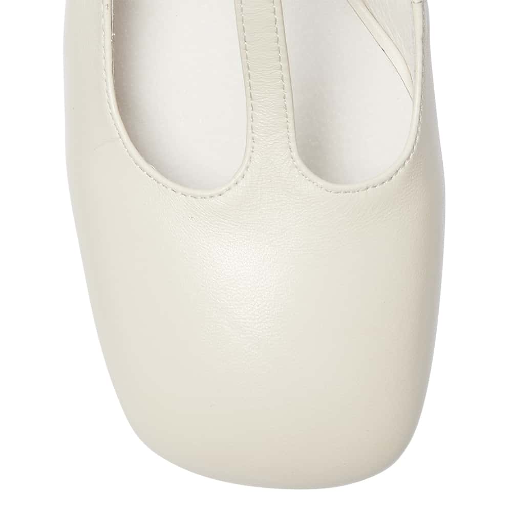 Lotus Heel in Ivory Leather