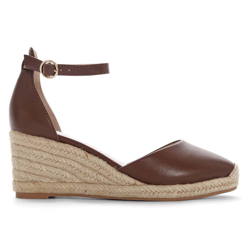 Peru Wedge in Chocolate Glove Leather
