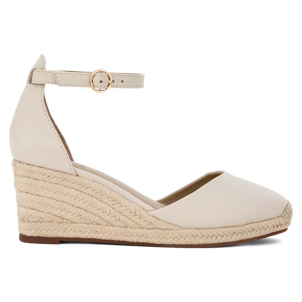 Peru Wedge in Ivory Leather