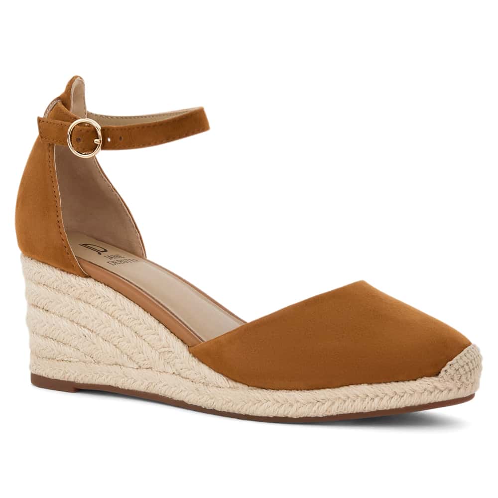 Peru Wedge in Tan Suede