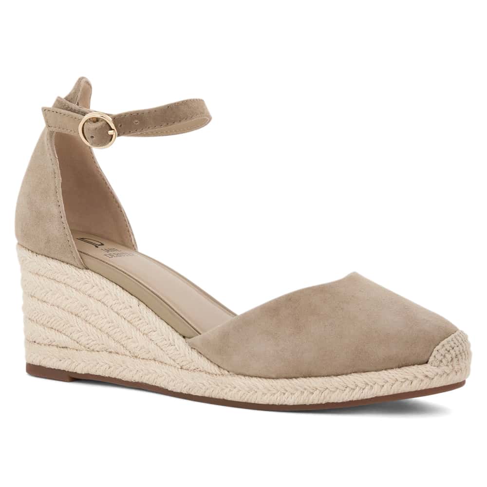 Peru Wedge in Taupe Suede