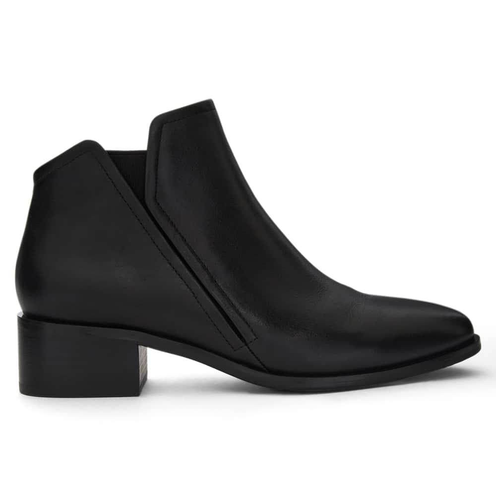 Riot Boot in Black Leather