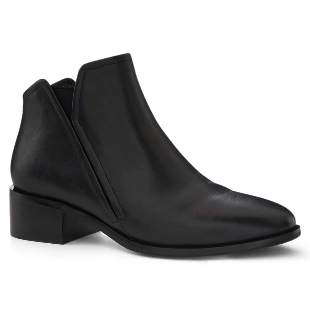 Riot Boot in Black Leather