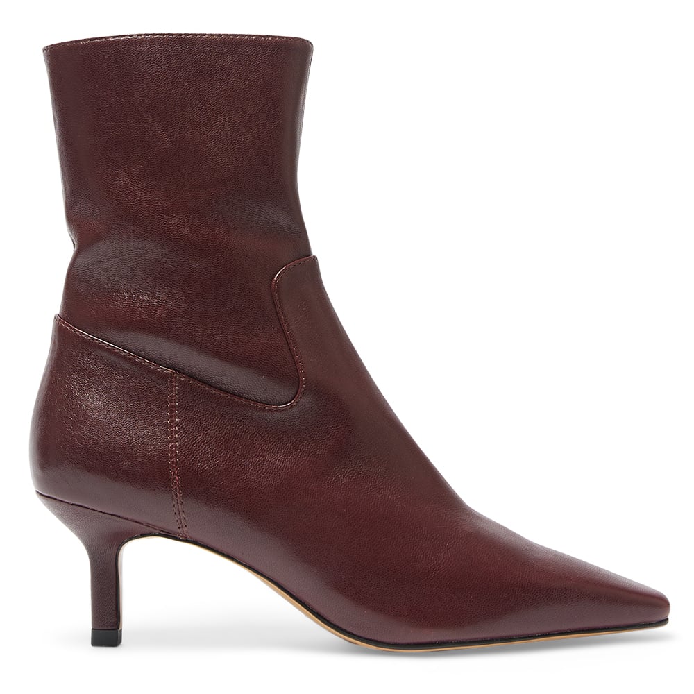 Rogue Boot in Wine   Leather