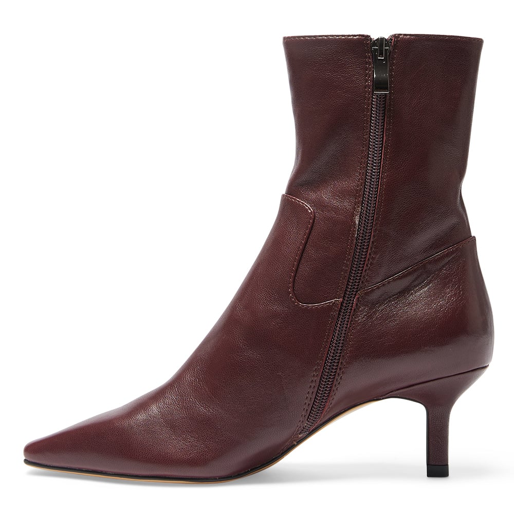 Rogue Boot in Wine   Leather