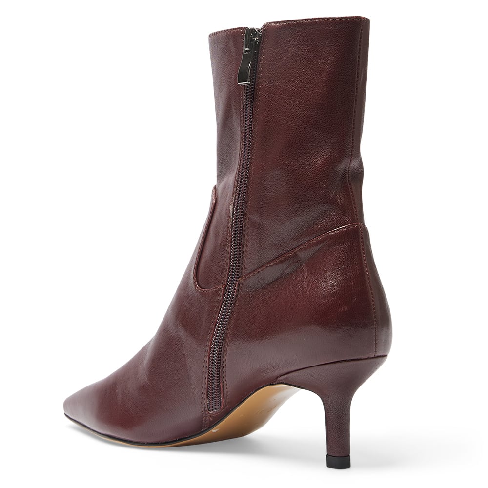 Rogue Boot in Wine   Leather