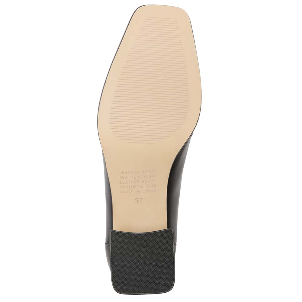 Sullivan Heel in Black Leather