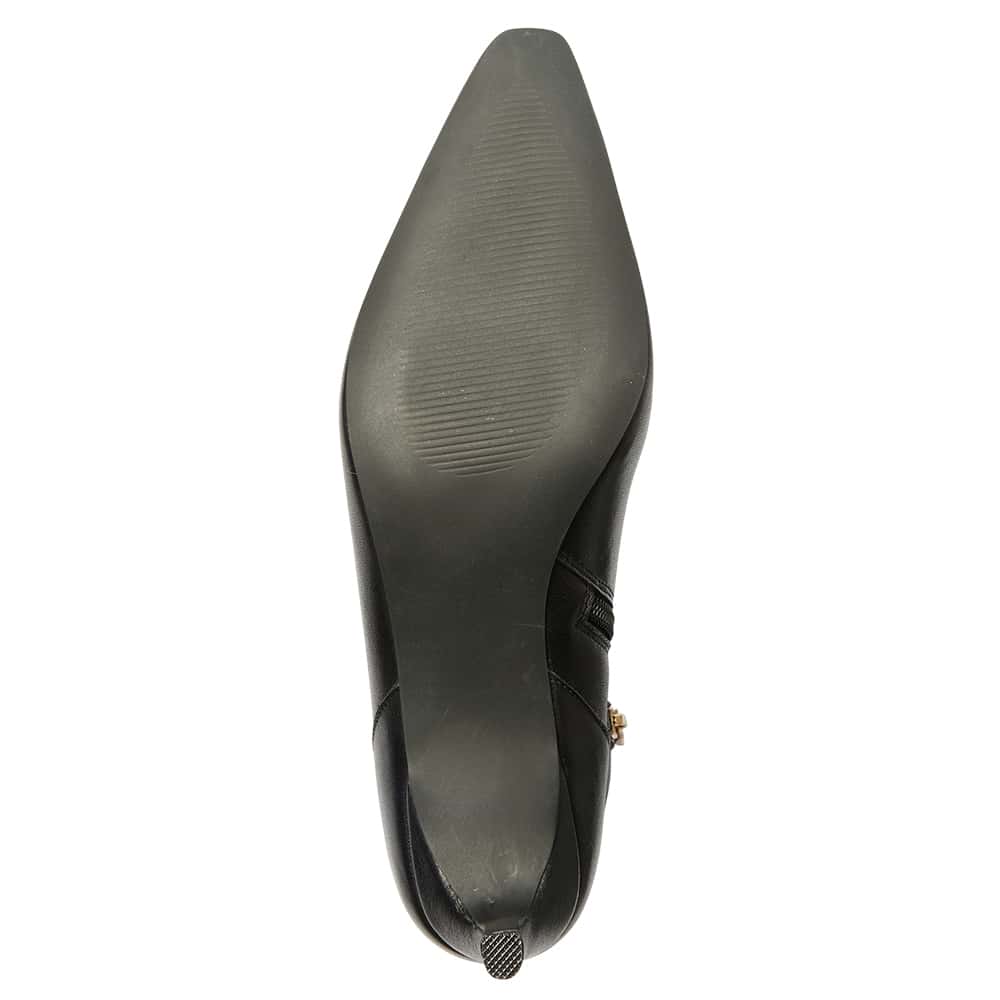 Urgent Boot in Black Leather
