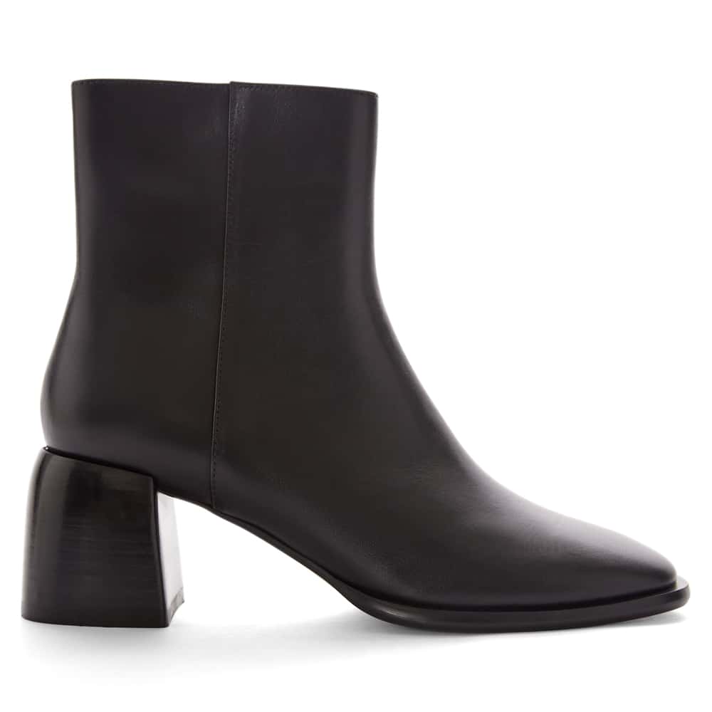 Zalia Boot in Black Leather