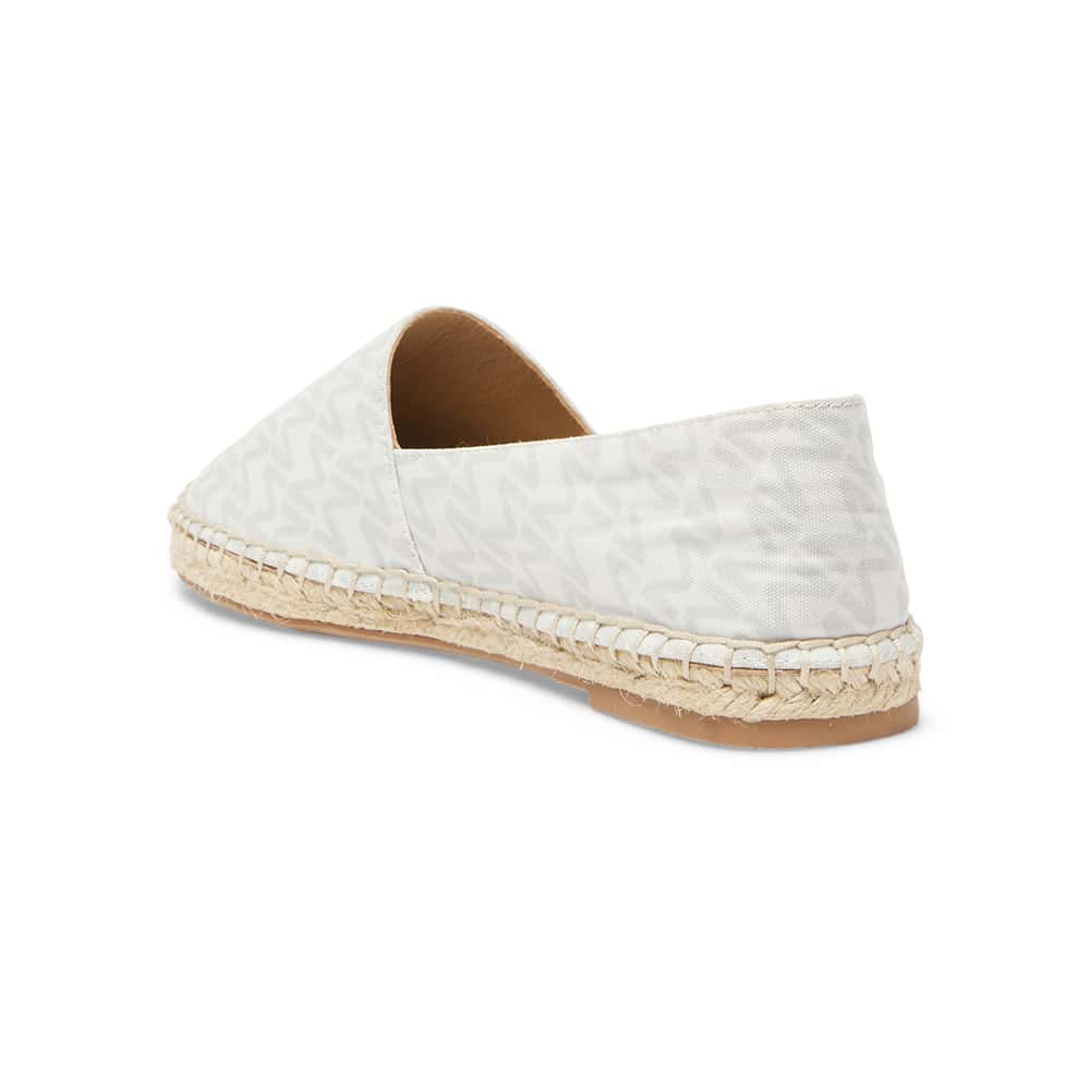 Jett Flat in White And Grey
