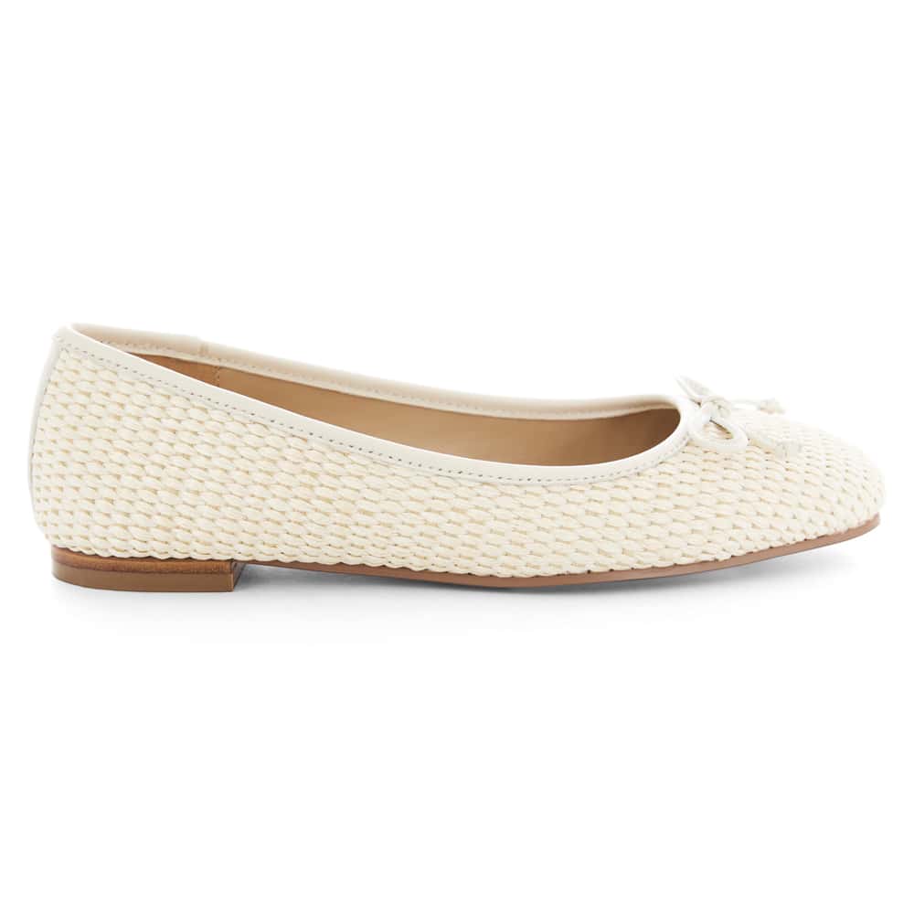 Tandem Flat in Ivory Raffia Leather