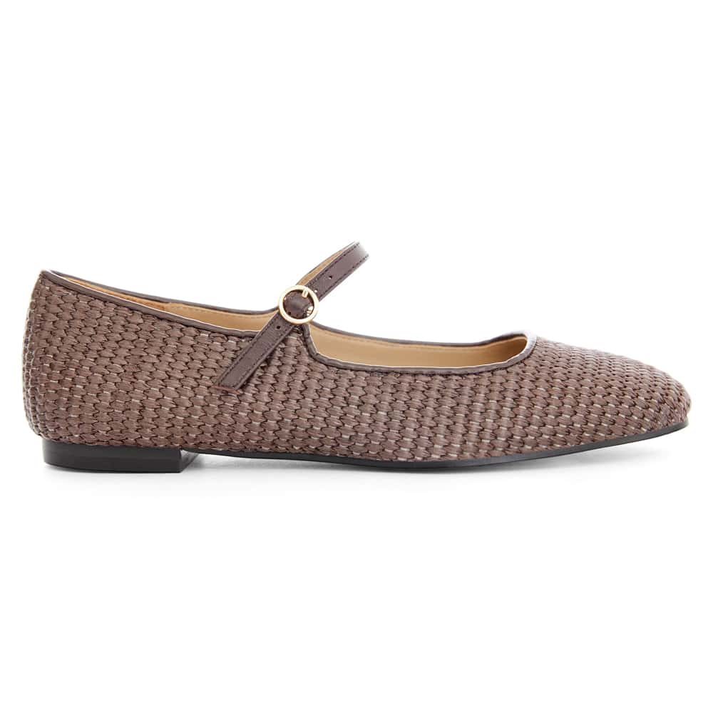 Tottie Flat in Chocolate Raffia Leather