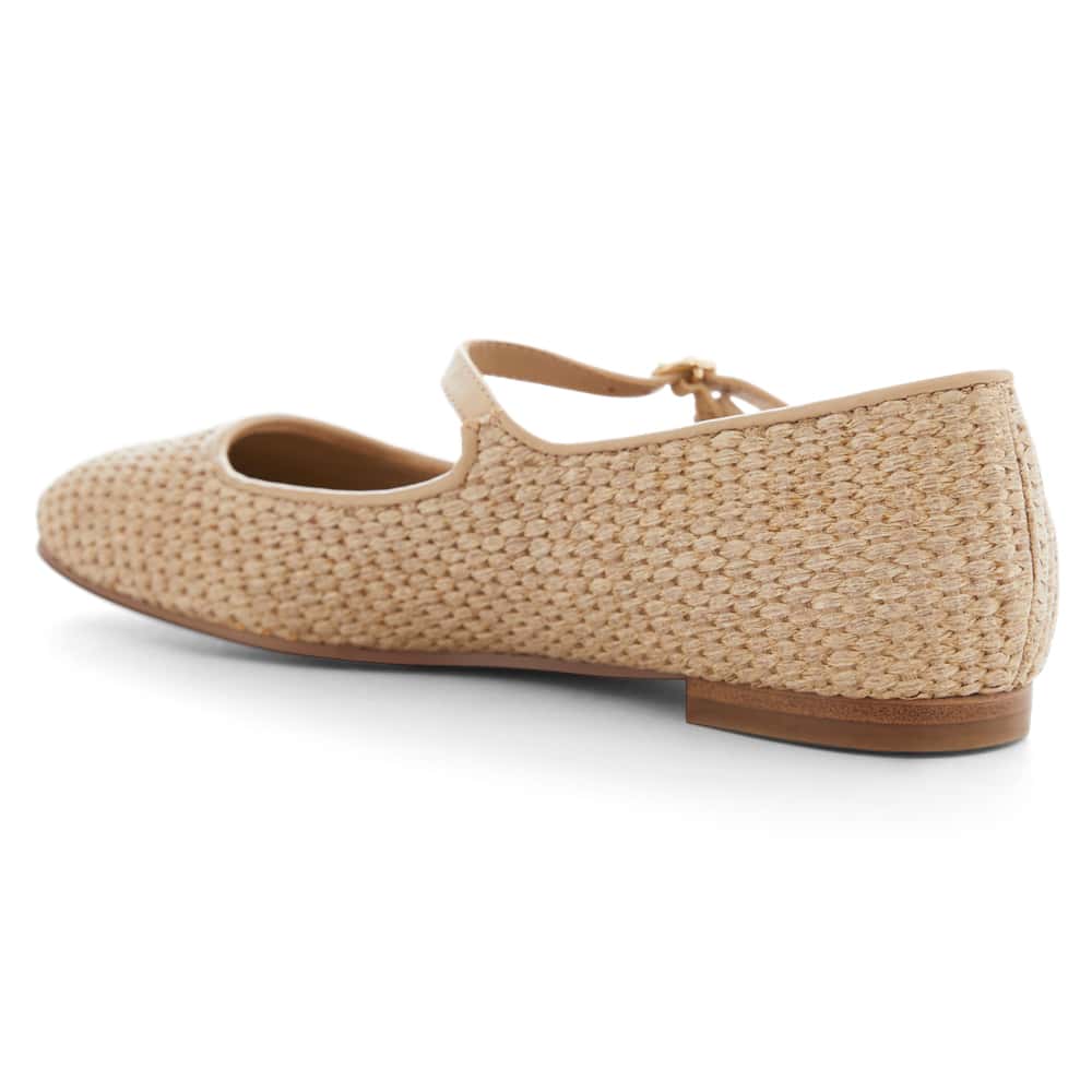 Tottie Flat in Natural Raffia Leather