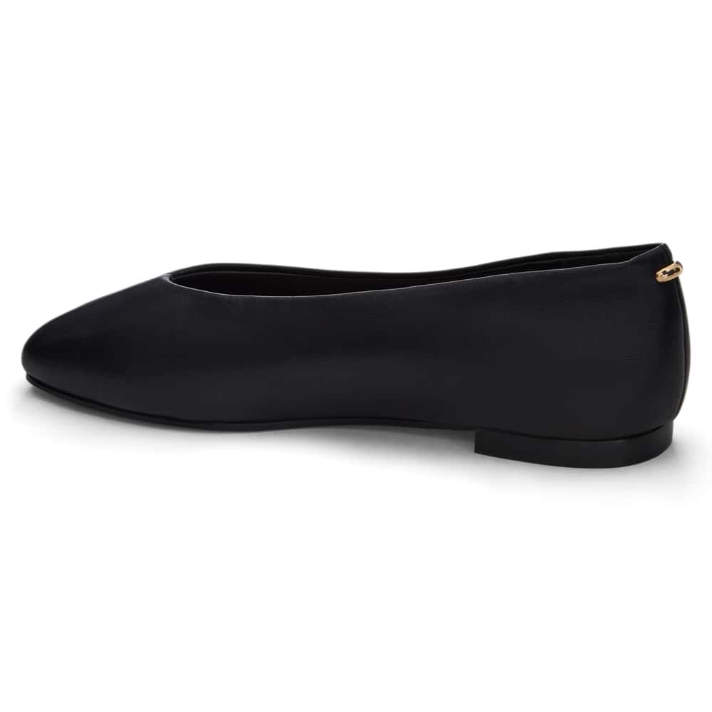 Tune Ballet Flat in Black Leather