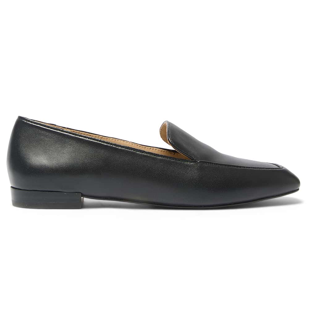 Tuxedo Loafer in Black Leather
