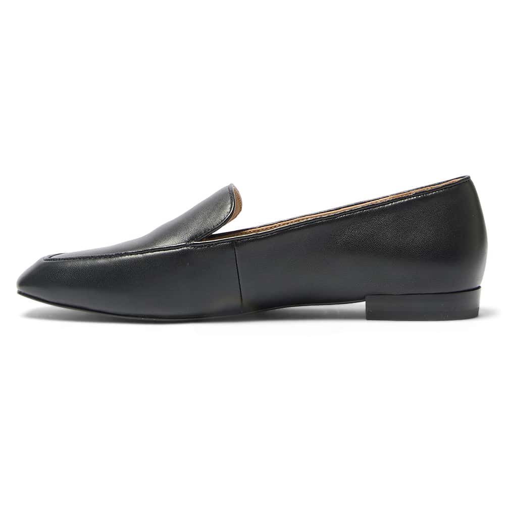 Tuxedo Loafer in Black Leather