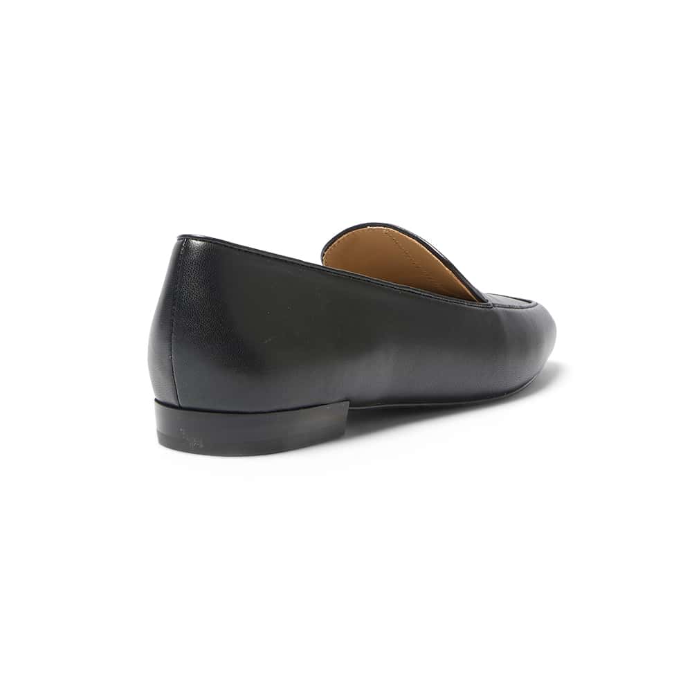 Tuxedo Loafer in Black Leather