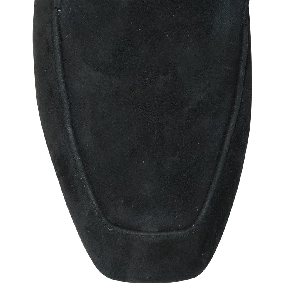 Tuxedo Loafer in Black Suede