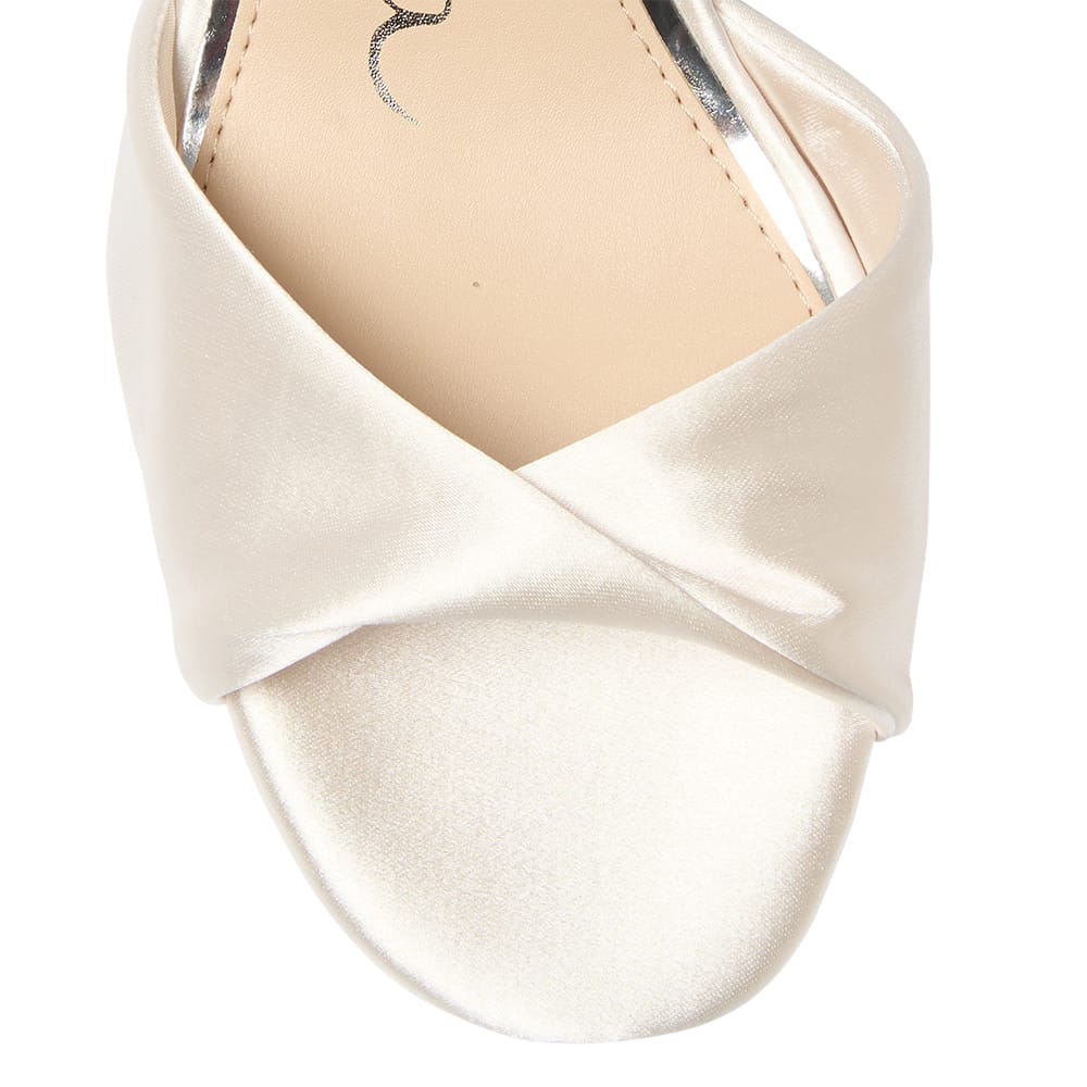Briza Heel in Ivory